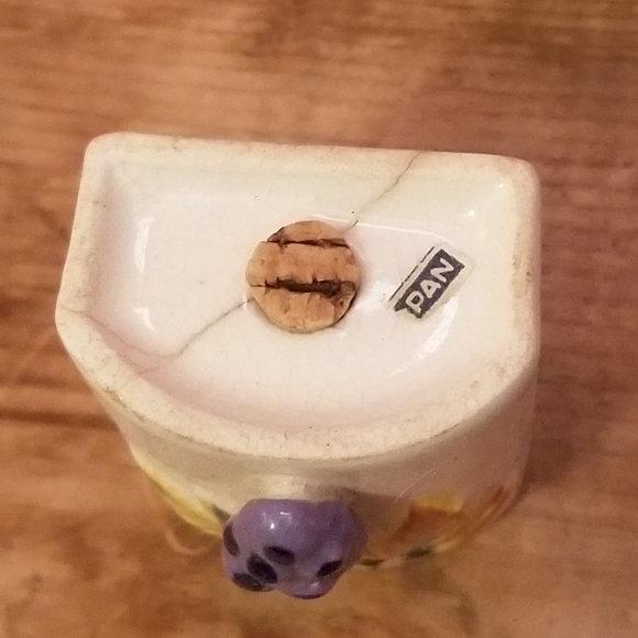 Vintage GNCO Japan WOODEN SPICE RACK w/ 6 Ceramic Fruit Themed Shakers / Jars - Picture 14 of 15